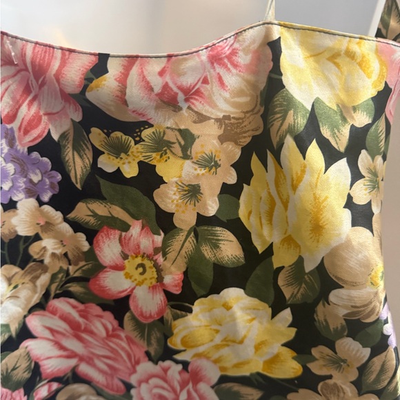 Victoria's Secret Vintage Gold Label Floral Lace Camisole M hydrangeas posies - Picture 5 of 6